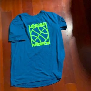 Under Armor T-shirt